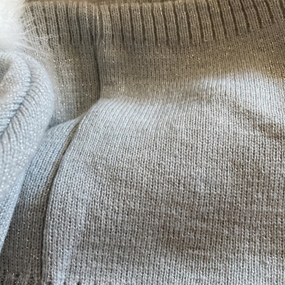 Scarf, hat,gloves! - Picture 3 of 6